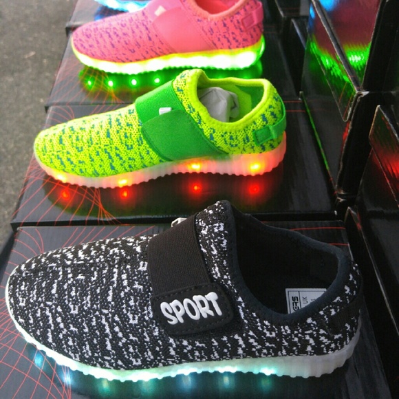 LED Light Shoes - Picture 1 of 1