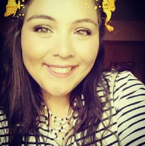 Meet your Posher, Mireya