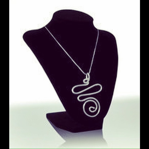 Handcrafted Necklace - Picture 1 of 1