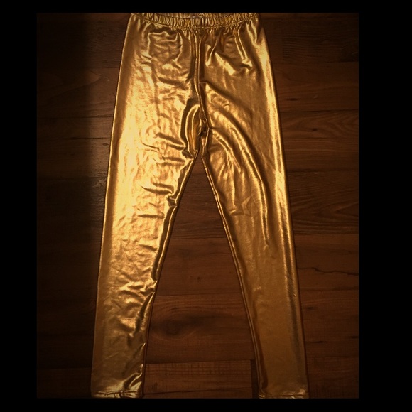 ✨METALLIC GOLD LEGGINGS✨