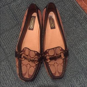 Coach flats