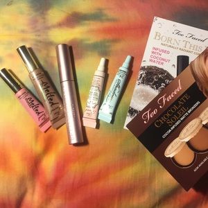 TOO FACED SAMPLE BUNDLE WITH BAG