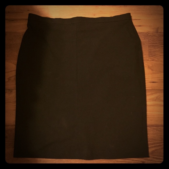 ♣️STRAIGHT BLACK SKIRT♣️