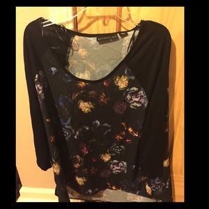 🌷FLORAL/SHEER BLOUSE🌷