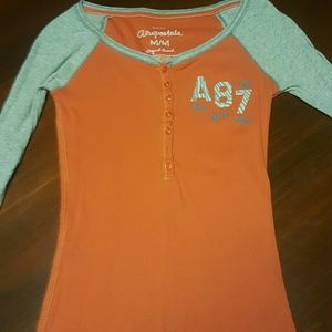 Aeropostale long-sleeved shirt