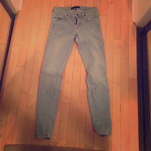 Genetic light denim jeans