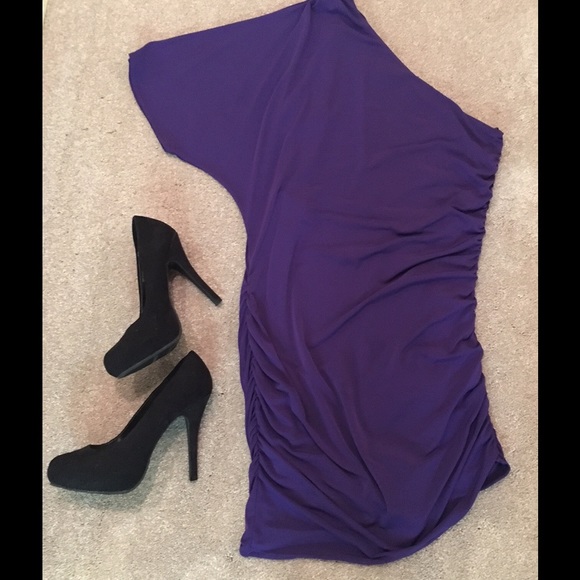 One shoulder dress - Picture 1 of 1