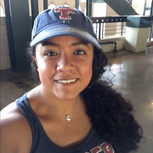 Meet your Posher, Veronica