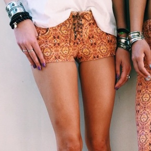 LF Carmar Paisley orange Jean shorts - Picture 2 of 3