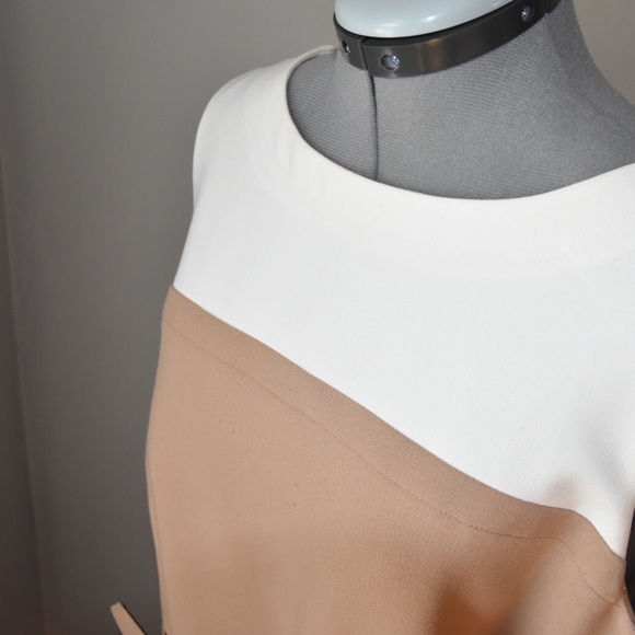 Banana Republic tan and white dress with belt
