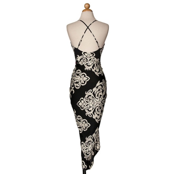 Boutique Dress. - Picture 2 of 4