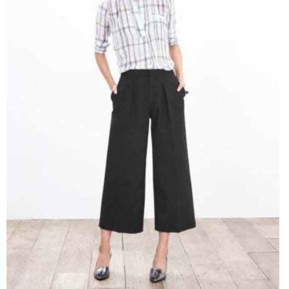Banana NWOT Gauchos