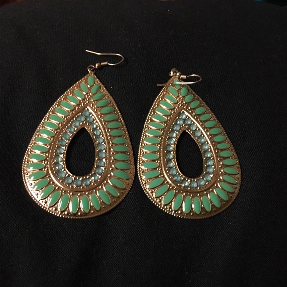 Gold and mint earrings