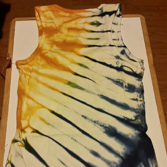 Top - Picture 2 of 2