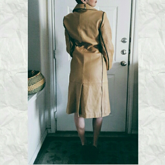 Oscar Leopold Trenchcoat - Picture 2 of 4