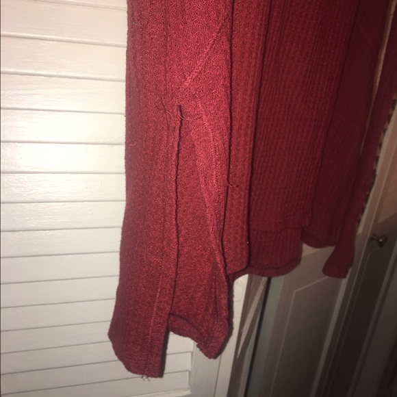 V-neck long sleeve top - Picture 2 of 3