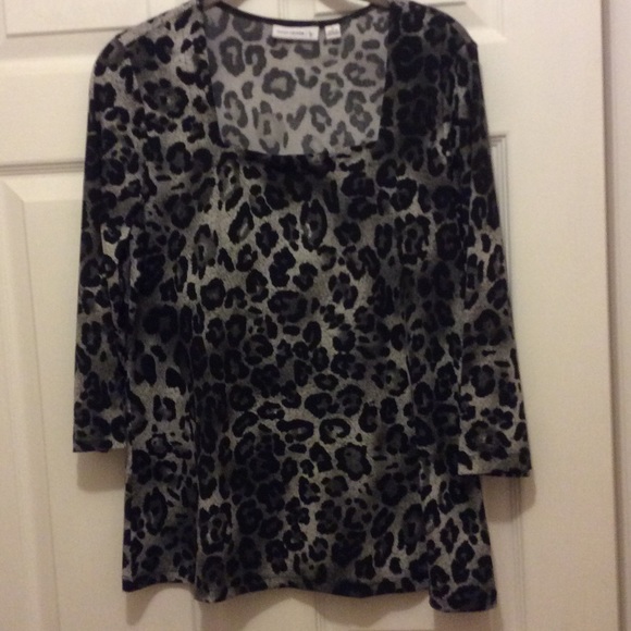 Susan Graver Animal Print Top Size M