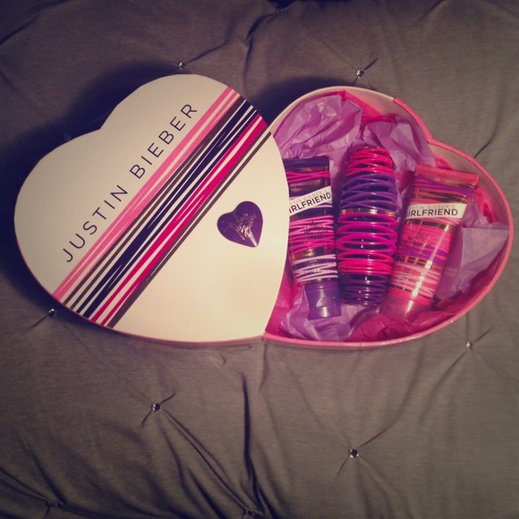 Justin Bieber girlfriend 3pc set! Never used!