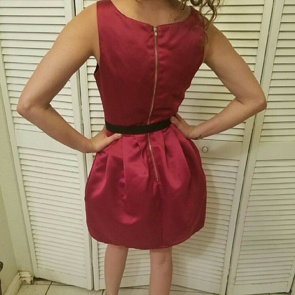 Dress - Picture 3 of 4