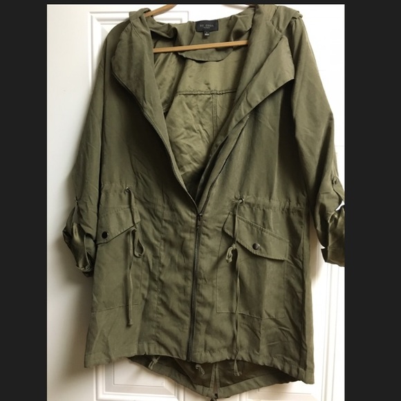 Be Cool army green light jacket with hoodie