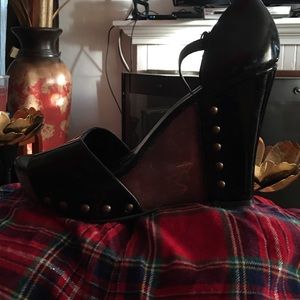Guess by Marciano