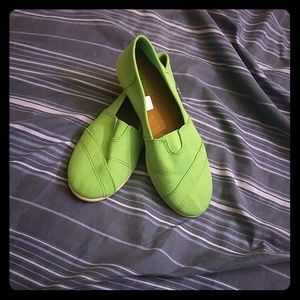 Barely worn slip ons