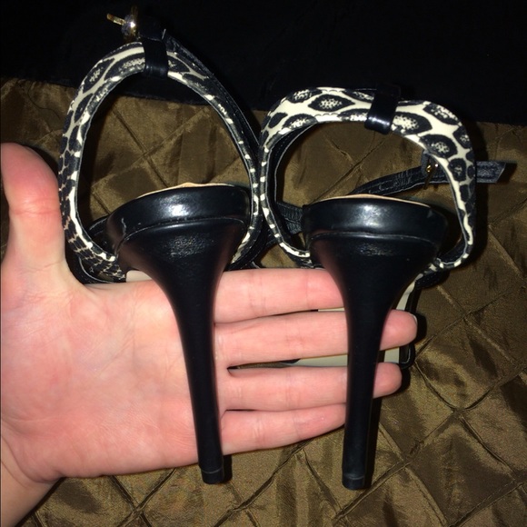 T-Strap Snake Pumps - Picture 3 of 4