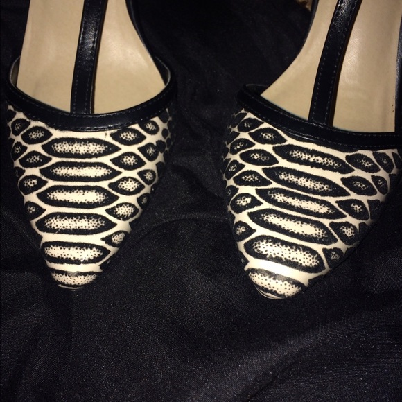 T-Strap Snake Pumps - Picture 4 of 4