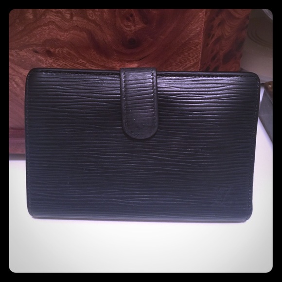 Authentic vintage Louis Vuitton Epi black wallet