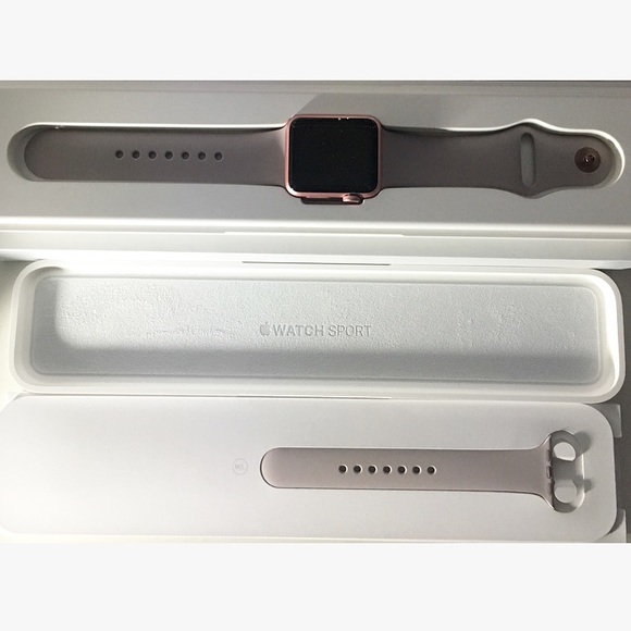 ⌚️💕 Rose Gold sports Apple watch