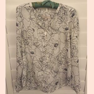 🎉HP🎉 LOFT blouse. White w black flowered pattern