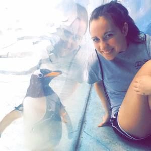 Meet your Posher, Caitlin