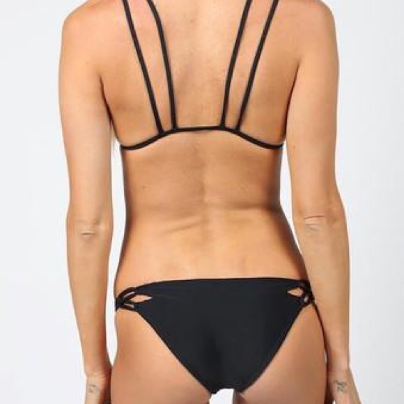 Acacia Swim ISO // TAG ME OR COMMENT - Picture 2 of 4