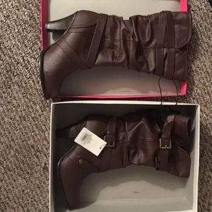 Xhilaration heel boots