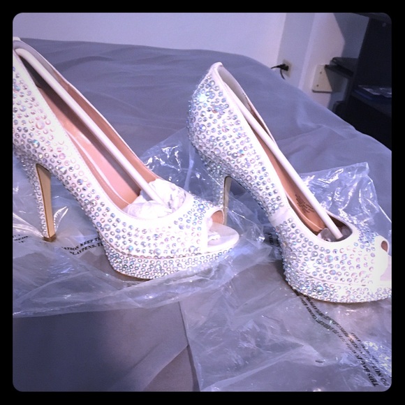 Enzo Amgiolini Pumps