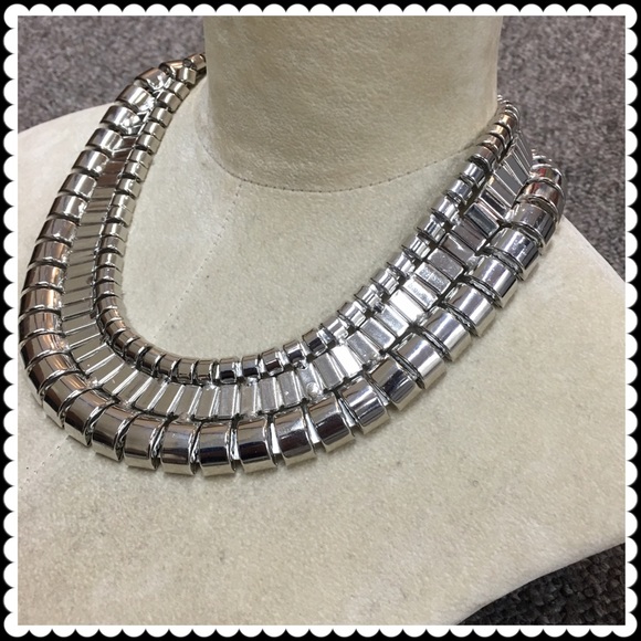 Silvery statement necklace