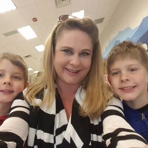 Meet your Posher, Stephanie