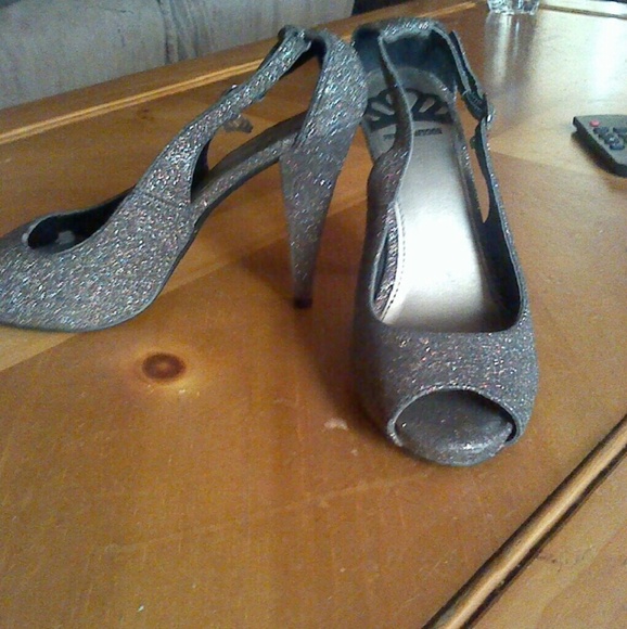 Fergalicious Heels - Picture 1 of 2