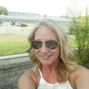 Meet your Posher, Melinda