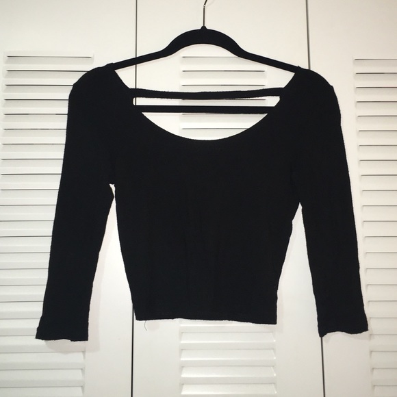 Mid Sleeve U-back Crop Top