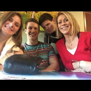 Meet your Posher, Crystal