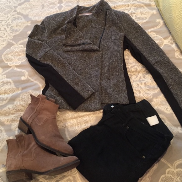 Gorgeous tweed breakaway blazer