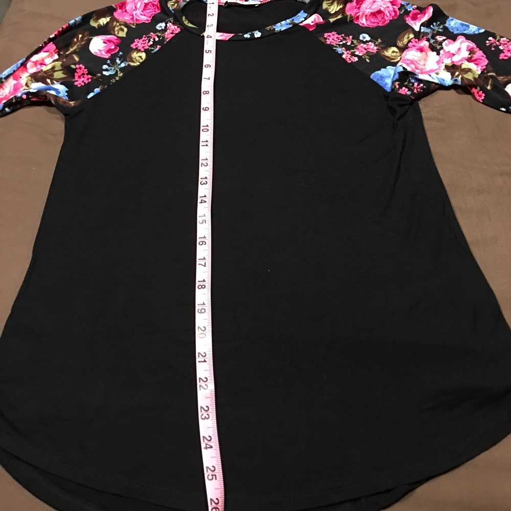 LAST ONE! Raglan with Floral Print Sleeves - Picture 5 of 5
