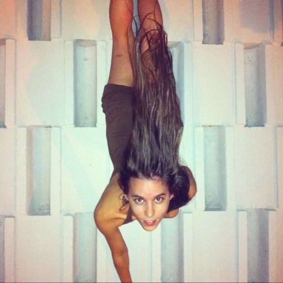 Meet your Posher, Rebecca - Picture 2 of 6