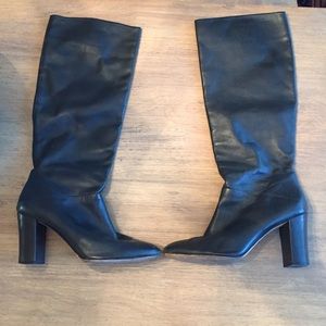 Black boots - classic