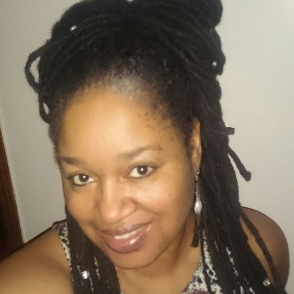 Meet your Posher, Sharon