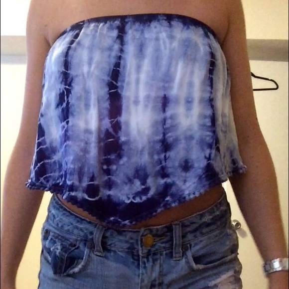 SOLD!!! Tye dye boutique crop top