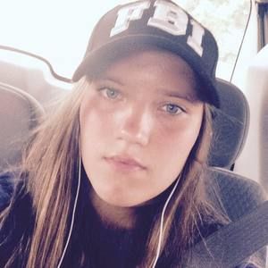 Meet your Posher, Natalia