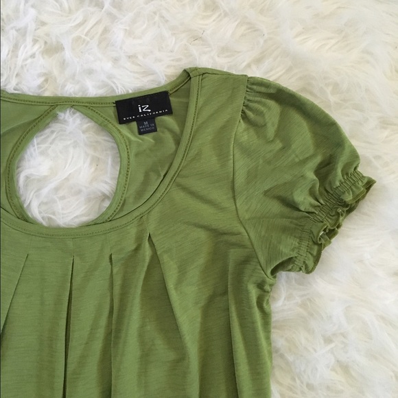 ❤️SOLD❤️ silky green blouse with ruching - Picture 3 of 4
