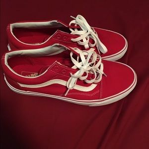 Red Old skool Vans